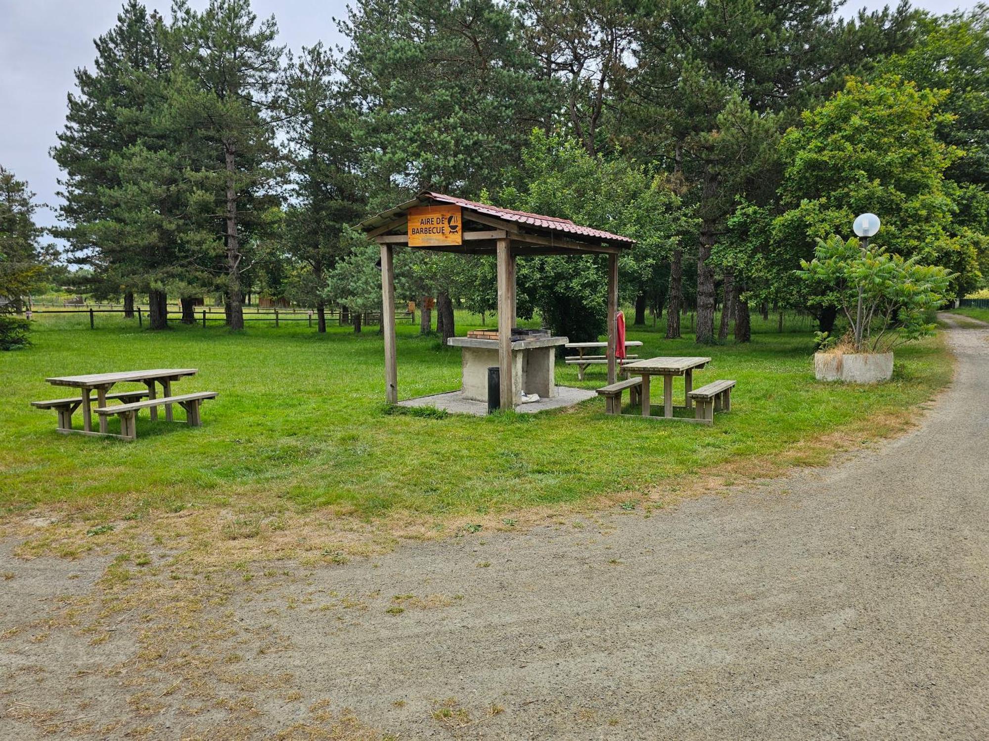 Mobil-Home 6 Personne - Tohapi Coeur De Vendee La Boissiere-de-Montaigu Eksteriør billede